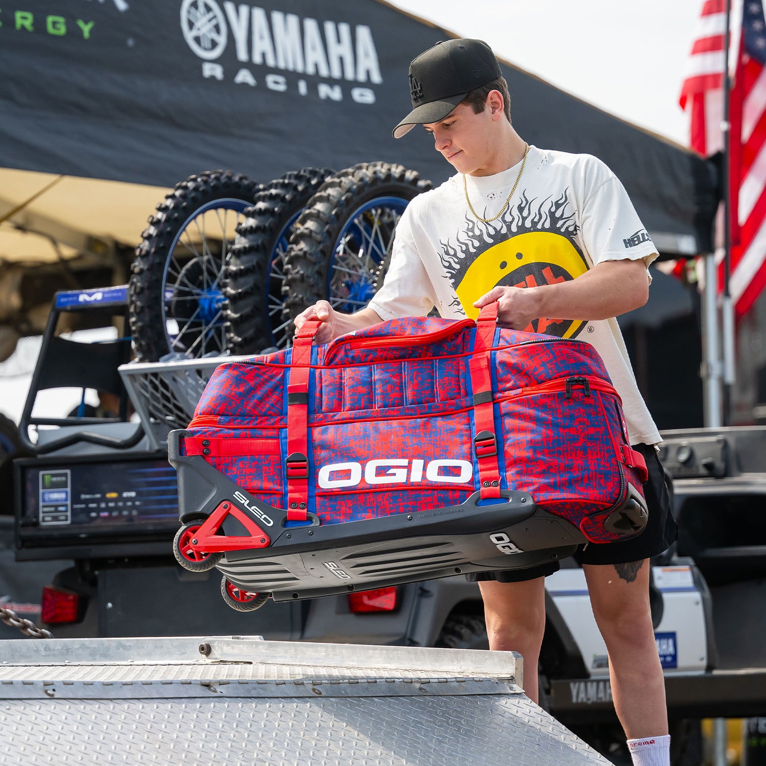 美品　良品　OGIO RIG9800 バイクバック　レッド系 RIG 9800 - CHAOS RED/BLUE – OGIO POWERSPORTS