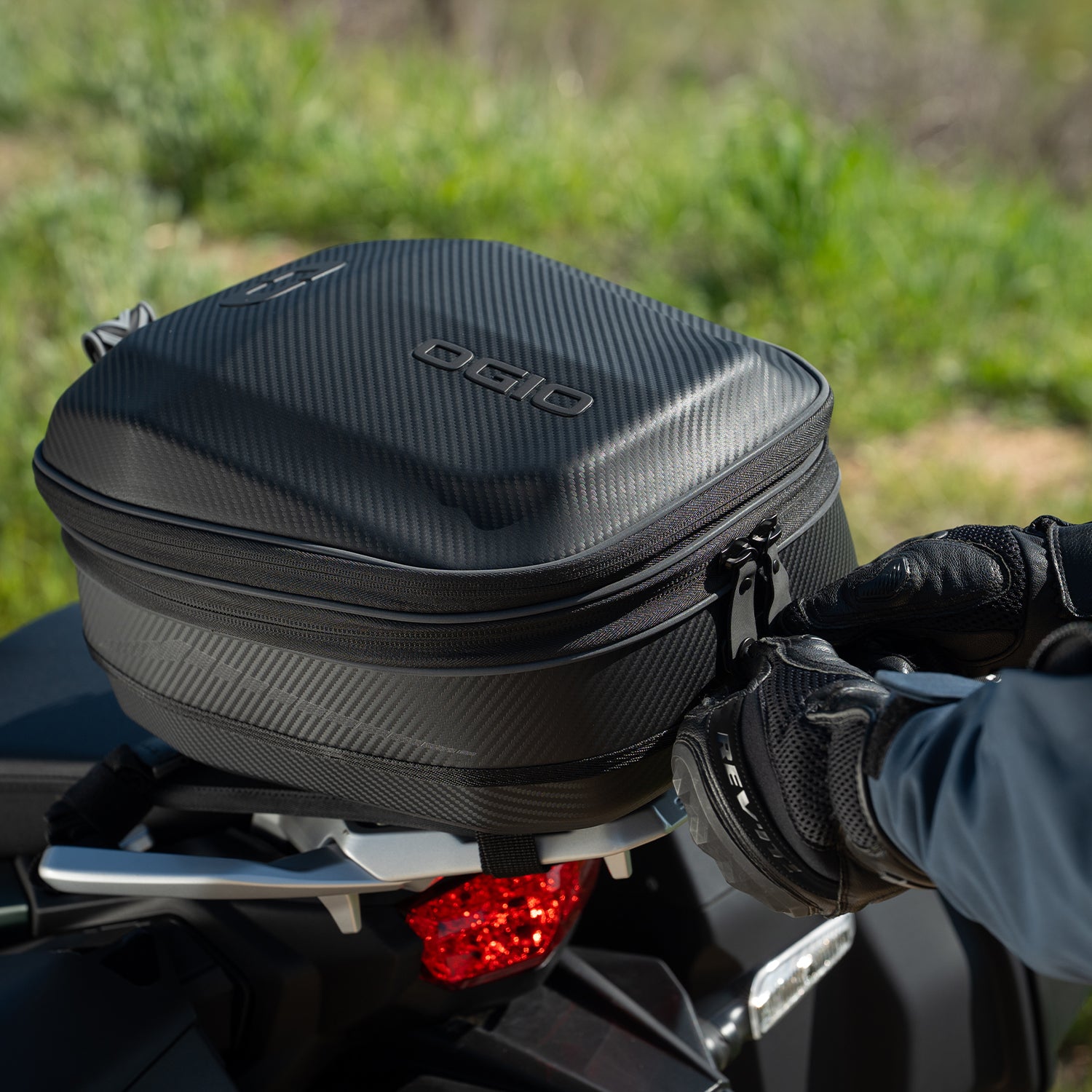 バッグ yt_ot TB2 21L TAIL BAG – OGIO POWERSPORTS